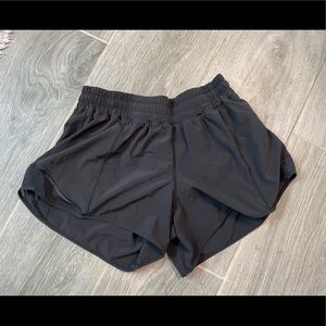 lulu lemon hotty hot shorts